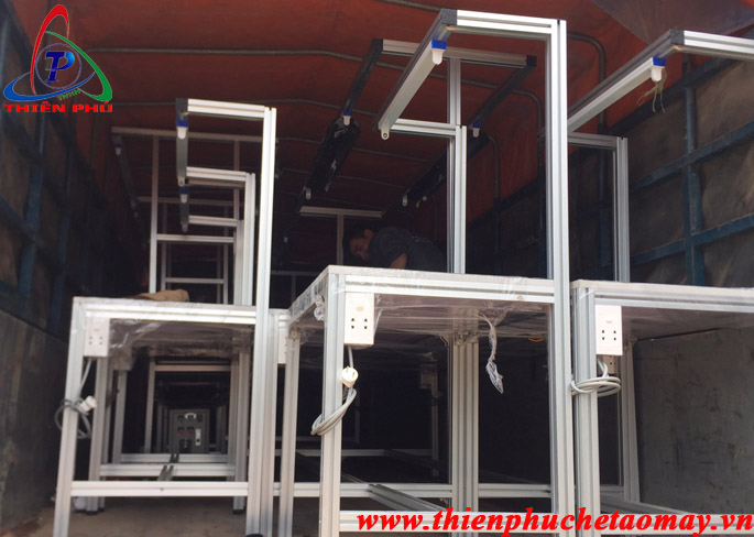 Bàn thao tác phụ vụ KCN Bàn thao tác phụ vụ KCN